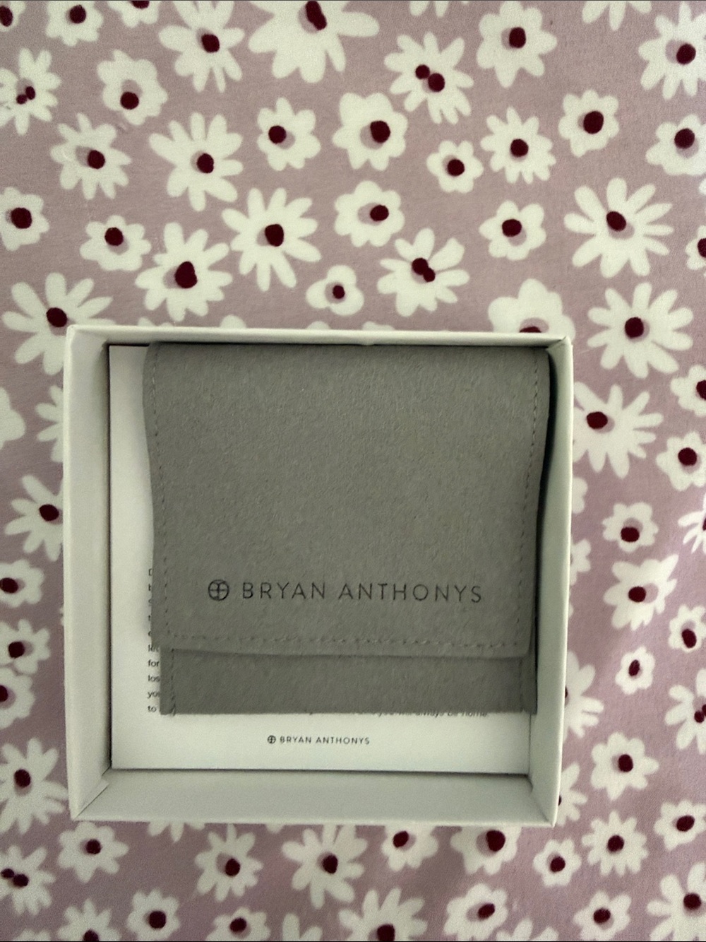 Bryan Anthonys Women's Gray Bracelet Pouch - Elegant Jewelry Storage